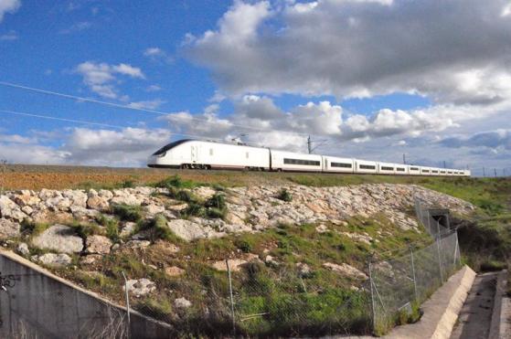 La firma de inversión Torrblas aflora un 3% en Talgo y un 5% en Árima Real Estate