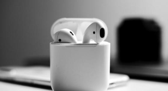 Las ventas de AirPods y Beats de Apple bajan un 33%