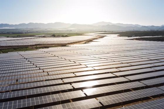 La gestora alemana DWS compra tres plantas solares fotovoltaicas de X-ELIO en España