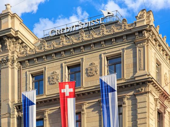 Las acciones de Credit Suisse caen un 28% por la crisis de los bancos europeos