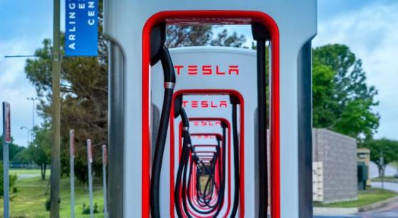 Tesla y 2 fabricantes de chips son hoy tendencia en WallStreetBets