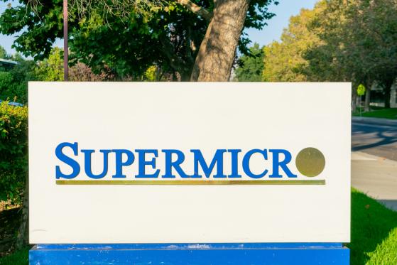 SMCI: Los comerciantes buscan apoyo mientras las acciones de Super Micro se desploman