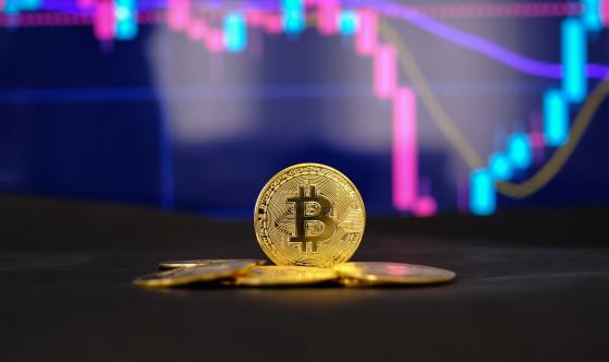Bitcoin cae por debajo de los 57.000 dólares mientras la preventa de Kangamoon supera los 6 millones de dólares