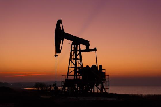 Inventario de petróleo crudo en EE. UU. aumenta a 3.591 millones/bbl y supera expectativas