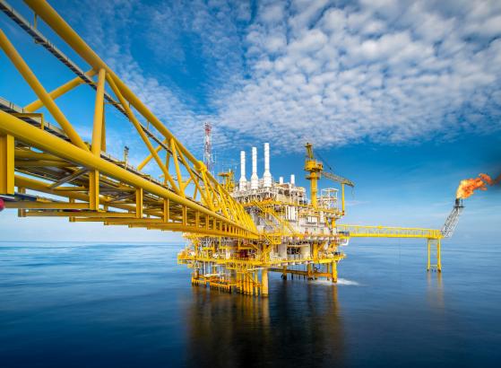 Arabia Saudita reducirá aún más la producción de petróleo: ‘la nueva norma será de $80 a $90’